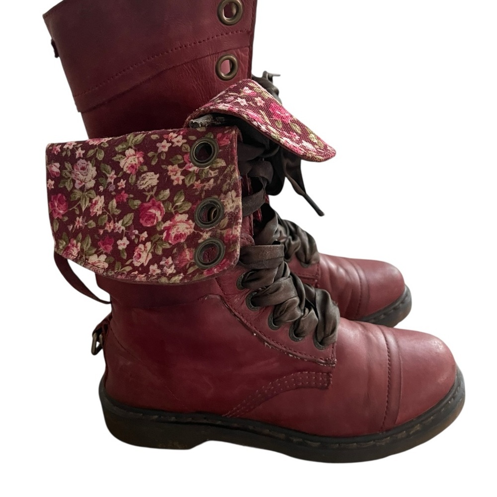 Dr. Martens Women's Triumph 1914 W Eye Cherry Red Floral Fold Over US 8.5 RARE - Picture 4 of 11